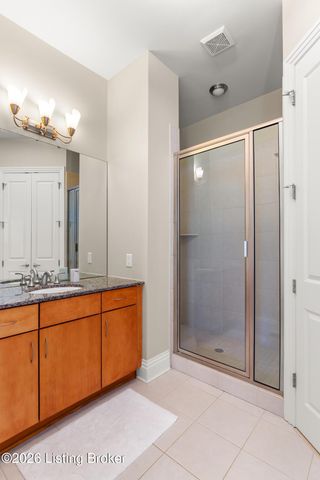 14501 Signature Point Dr, Louisville, KY 40299