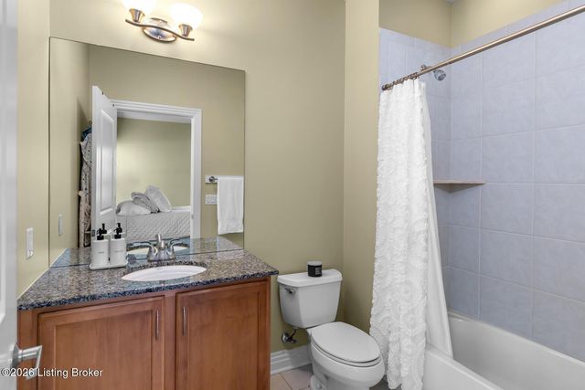 14501 Signature Point Dr, Louisville, KY 40299