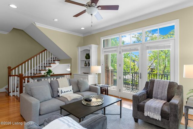 14501 Signature Point Dr, Louisville, KY 40299