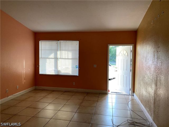 5118 24th ST SW, Lehigh Acres, FL 33973
