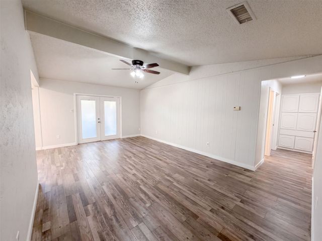 6601 Oaklawn Drive, Watauga, TX 76148