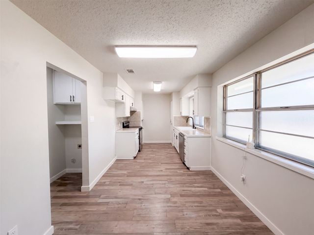 6601 Oaklawn Drive, Watauga, TX 76148