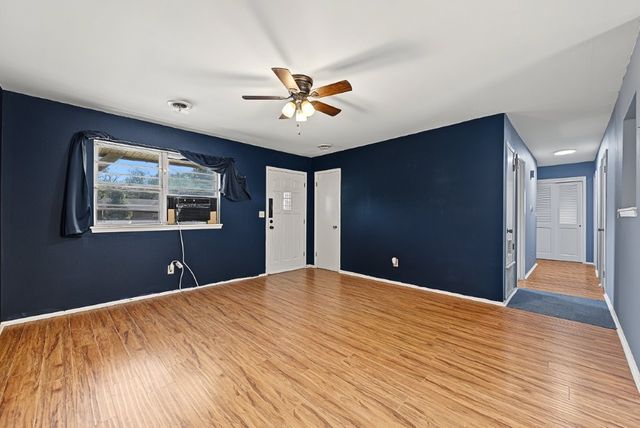 1404 E Joye Street, Springdale, AR 72762