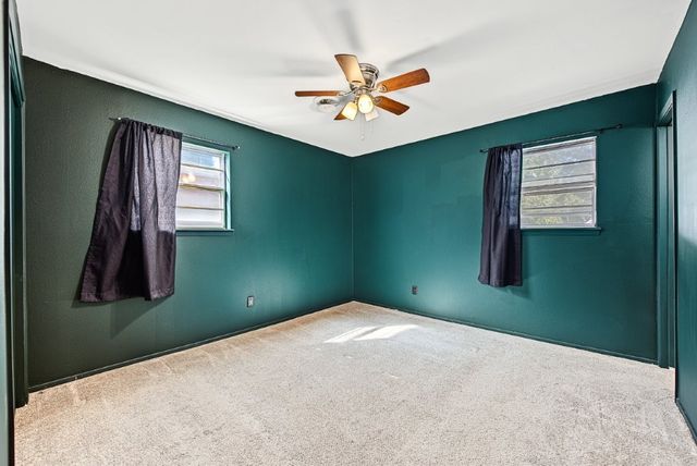 1404 E Joye Street, Springdale, AR 72762