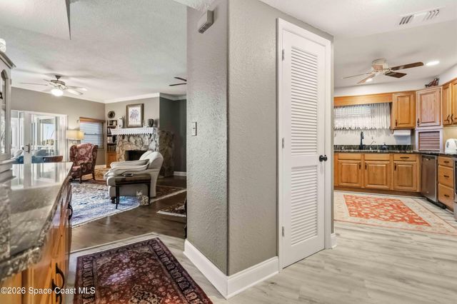 905 N Harbor City Boulevard 204, Melbourne, FL 32935