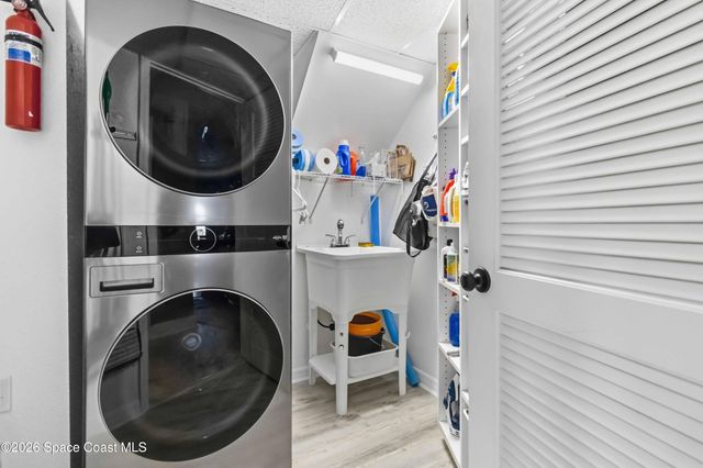 905 N Harbor City Boulevard 204, Melbourne, FL 32935