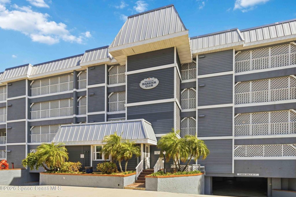 905 N Harbor City Boulevard 204, Melbourne, FL 32935