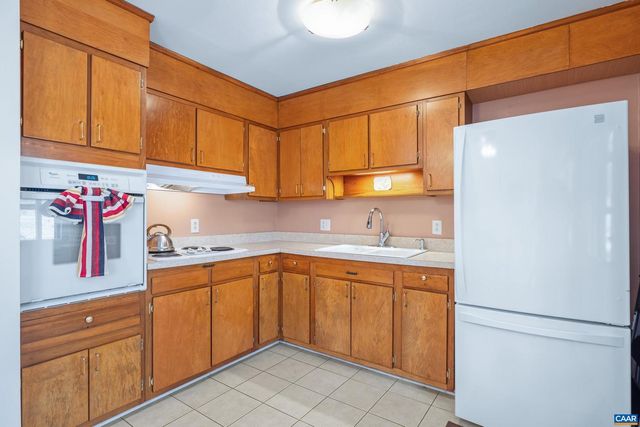 2417 COMMONWEALTH DR, Charlottesville, VA 22901