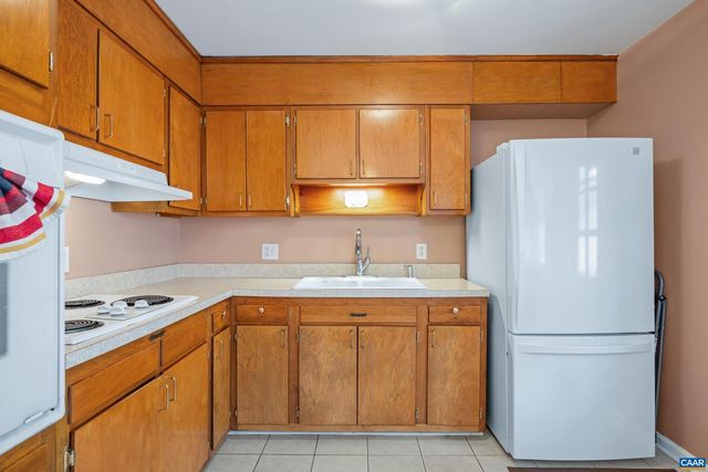 2417 COMMONWEALTH DR, Charlottesville, VA 22901