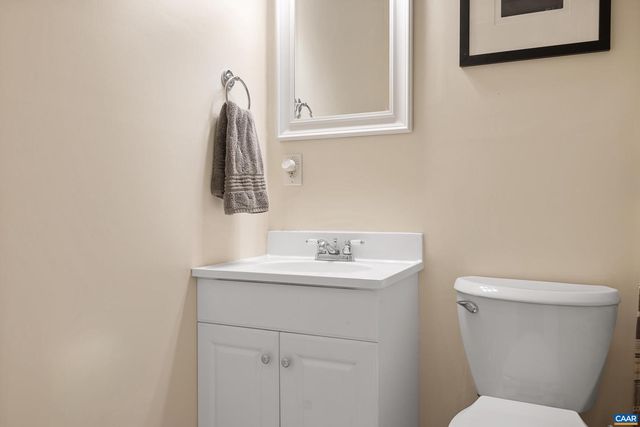 2417 COMMONWEALTH DR, Charlottesville, VA 22901