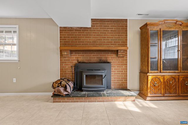 2417 COMMONWEALTH DR, Charlottesville, VA 22901