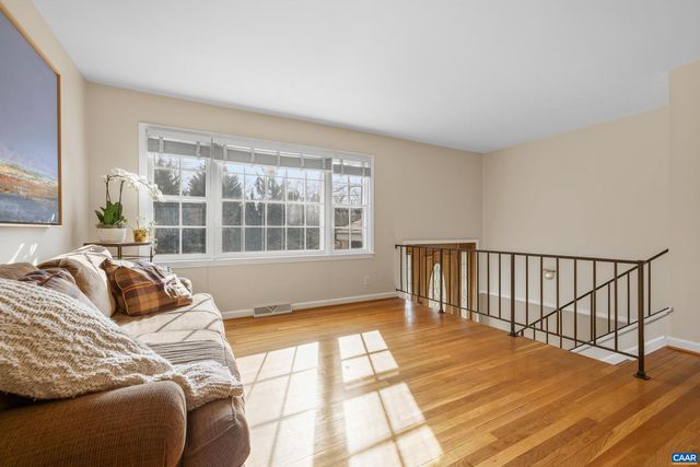 2417 COMMONWEALTH DR, Charlottesville, VA 22901