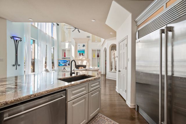 3917 Autumn Lane, Bedford, TX 76021