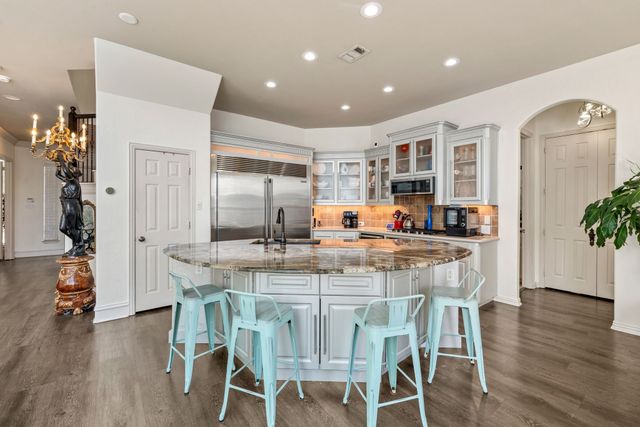 3917 Autumn Lane, Bedford, TX 76021