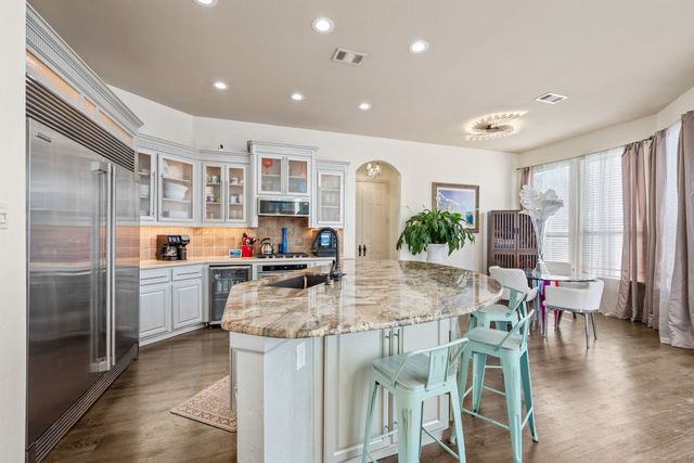 3917 Autumn Lane, Bedford, TX 76021