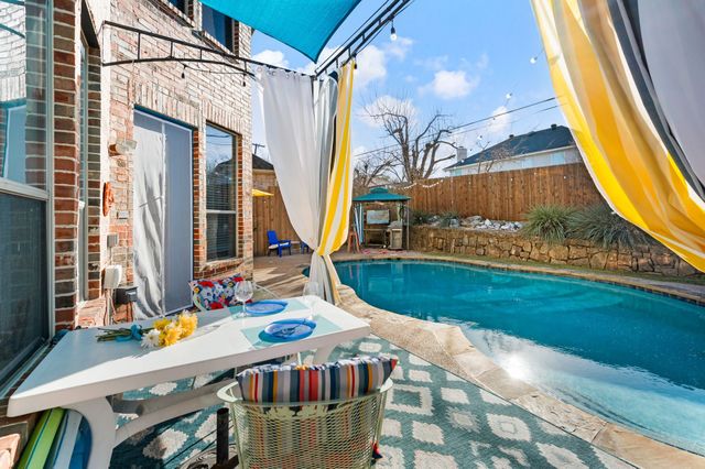 3917 Autumn Lane, Bedford, TX 76021