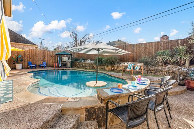 3917 Autumn Lane, Bedford, TX 76021