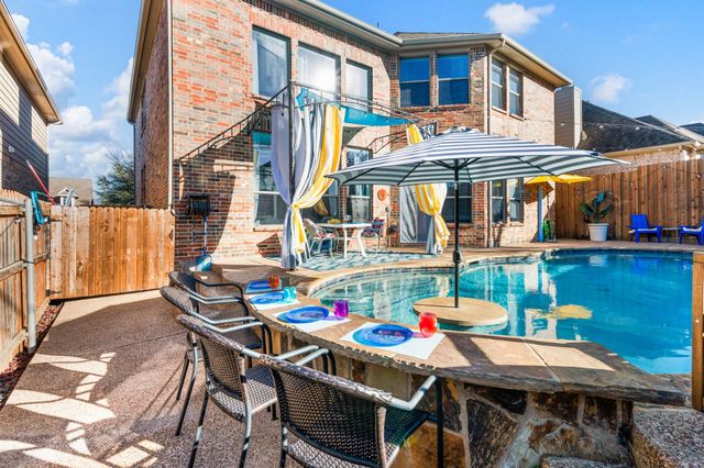 3917 Autumn Lane, Bedford, TX 76021