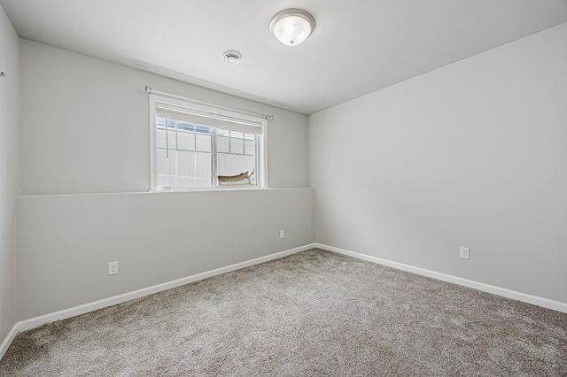 7365 24th Street S, Fargo, ND 58104