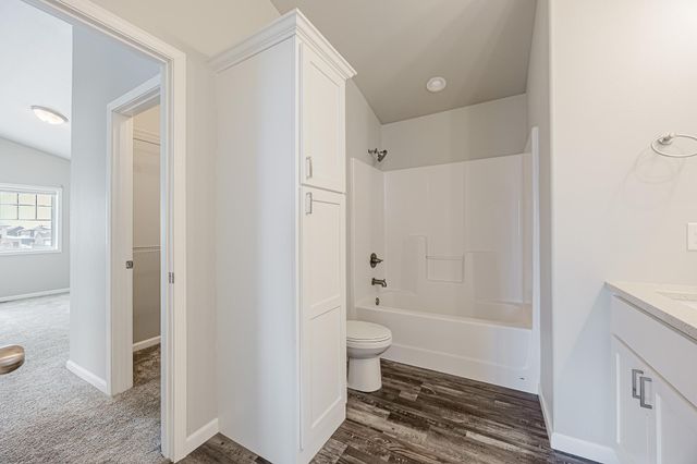 7365 24th Street S, Fargo, ND 58104