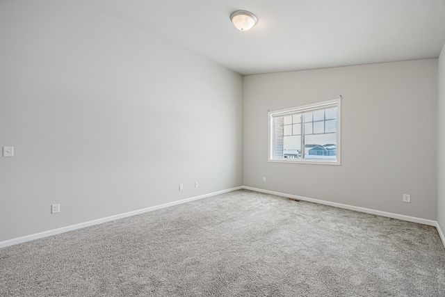 7365 24th Street S, Fargo, ND 58104