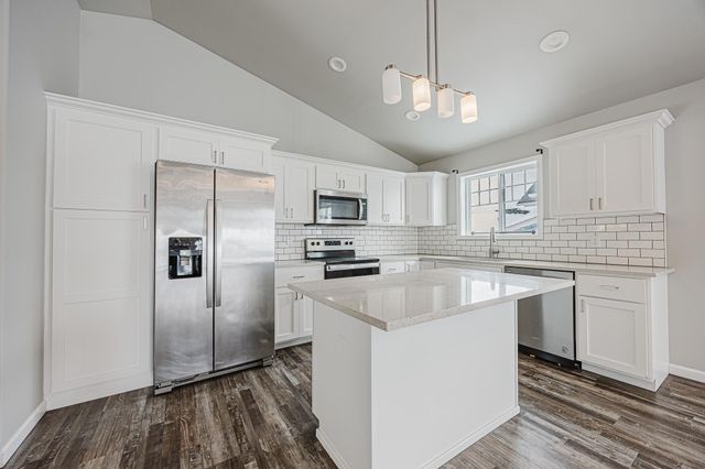 7365 24th Street S, Fargo, ND 58104