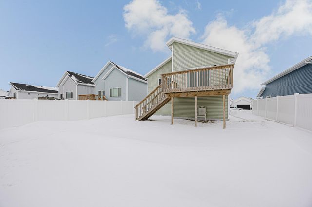 7365 24th Street S, Fargo, ND 58104