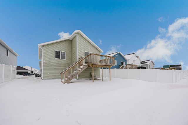 7365 24th Street S, Fargo, ND 58104