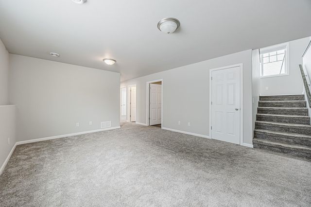 7365 24th Street S, Fargo, ND 58104