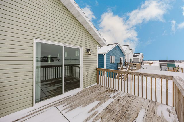 7365 24th Street S, Fargo, ND 58104