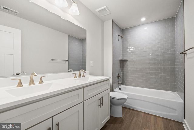 109 HILLSDALE DR, Fredericksburg, VA 22405