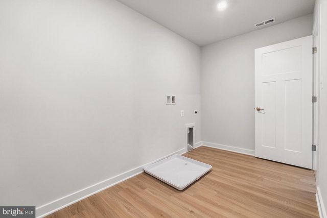 109 HILLSDALE DR, Fredericksburg, VA 22405