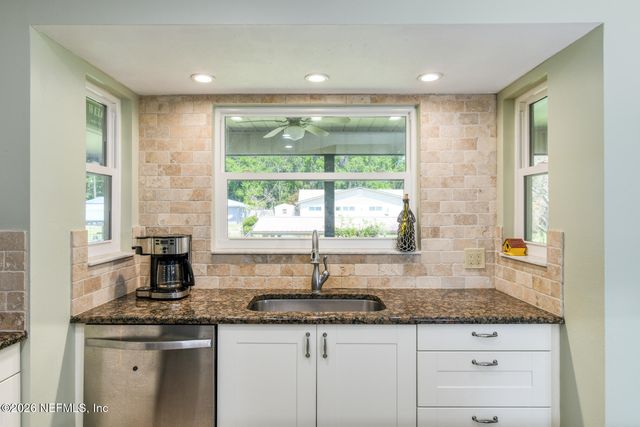 114 MAGNOLIA Drive, East Palatka, FL 32131