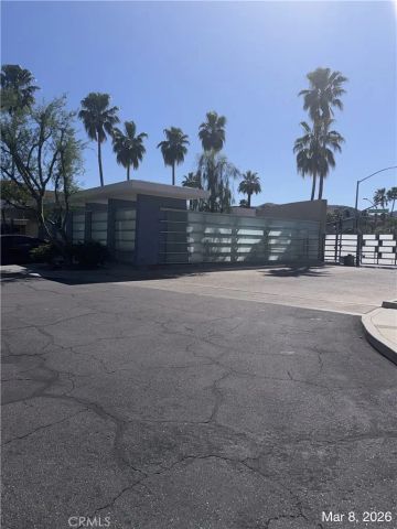 820 E Palm Canyon, Palm Springs, CA 92264