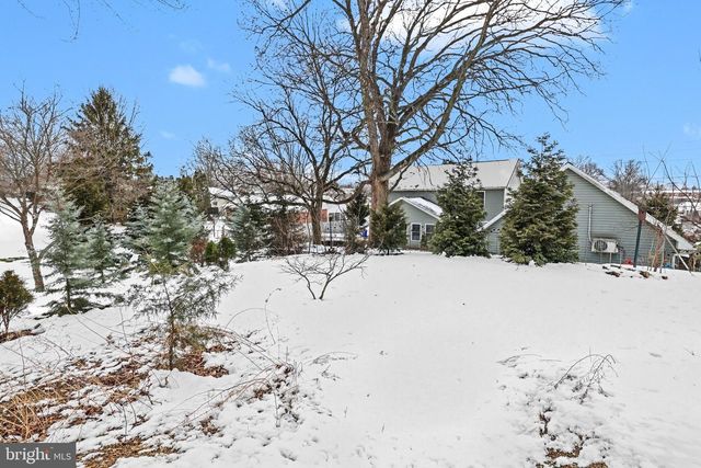 1723 DIGHTON ST, Camp Hill, PA 17011