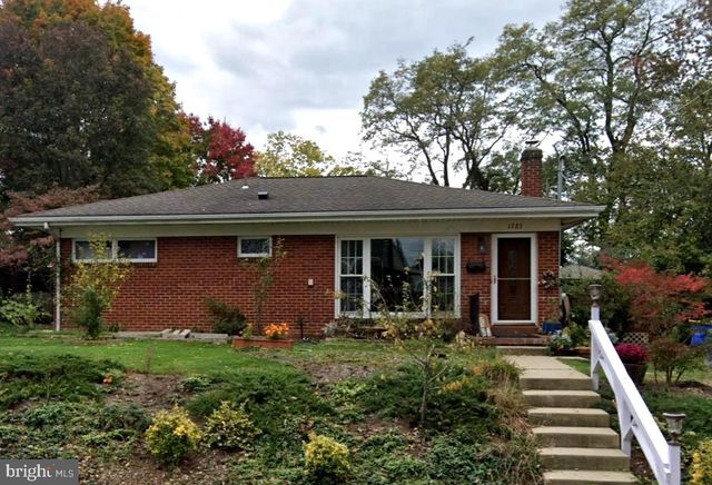 1723 DIGHTON ST, Camp Hill, PA 17011