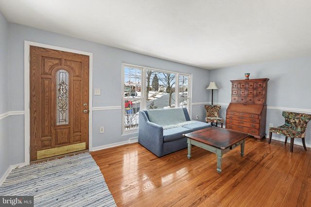 1723 DIGHTON ST, Camp Hill, PA 17011