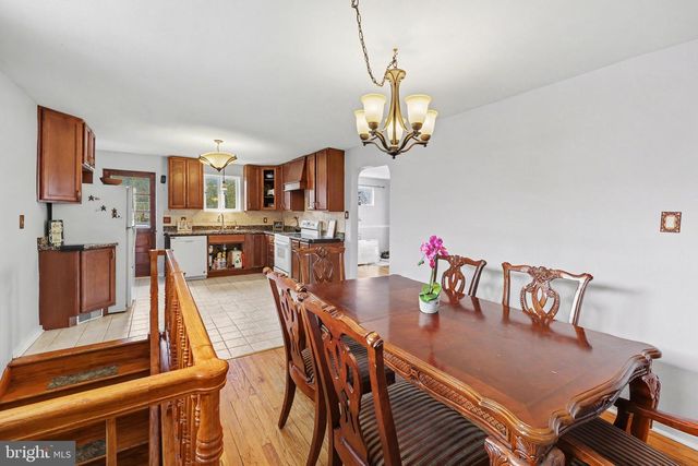 1723 DIGHTON ST, Camp Hill, PA 17011