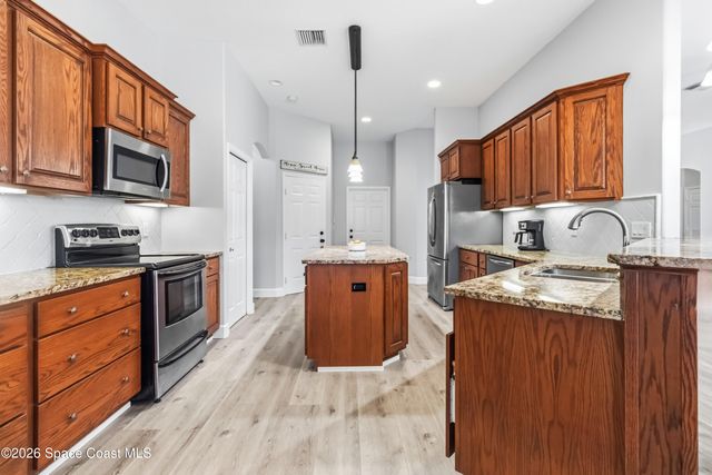 6920 Hacienda Drive, Grant, FL 32949