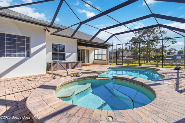 6920 Hacienda Drive, Grant, FL 32949