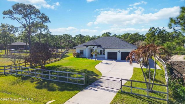 6920 Hacienda Drive, Grant, FL 32949