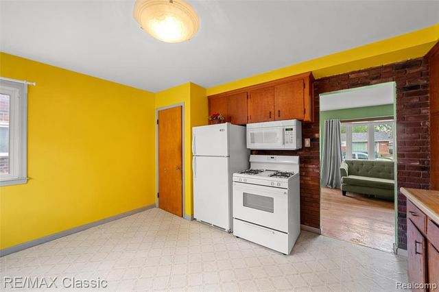 28731 Kathryn Street, Garden City, MI 48135