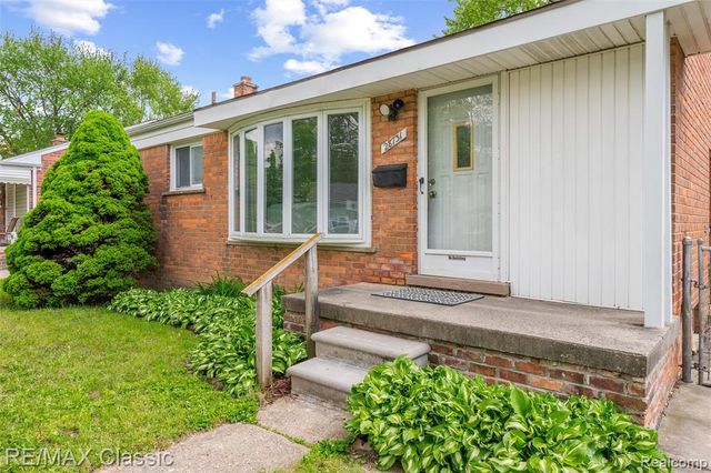 28731 Kathryn Street, Garden City, MI 48135