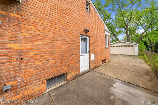 28731 Kathryn Street, Garden City, MI 48135