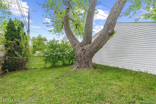 28731 Kathryn Street, Garden City, MI 48135