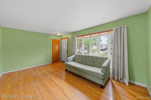 28731 Kathryn Street, Garden City, MI 48135