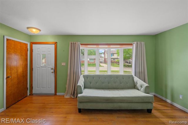 28731 Kathryn Street, Garden City, MI 48135