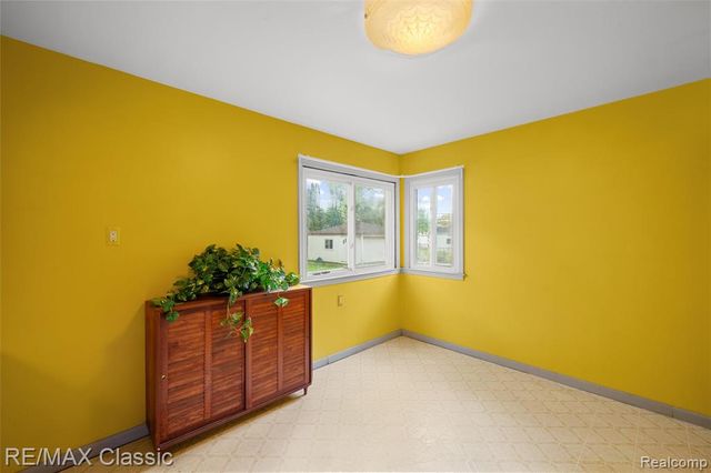 28731 Kathryn Street, Garden City, MI 48135