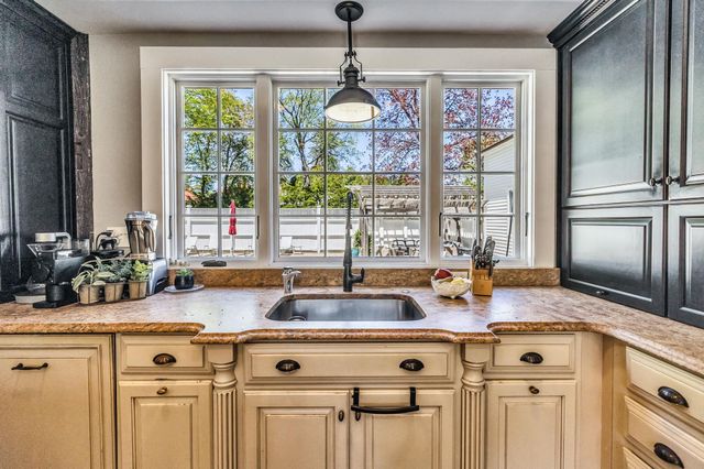 117 Boston Post Road, Amherst, NH 03031
