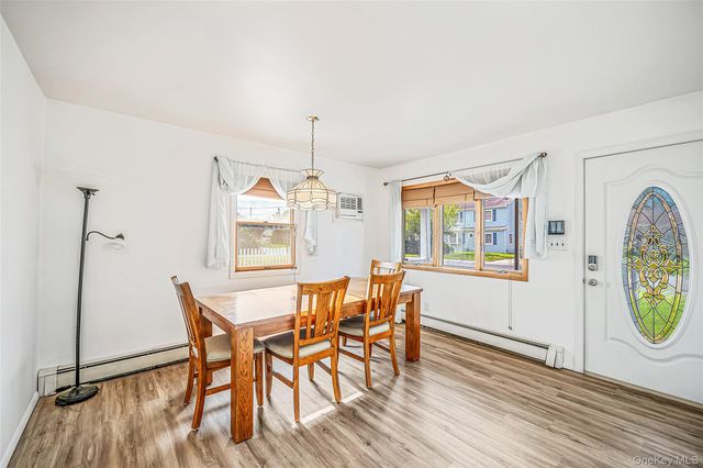 99 Cherubina Lane, North Babylon, NY 11703